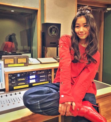 RIRI(歌手 )の出身や本名は?AIとの関係って?動画も紹介!