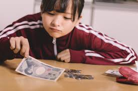 相対的貧困とは?わかりやすく教えて欲しい!先進国での貧困問題とは?